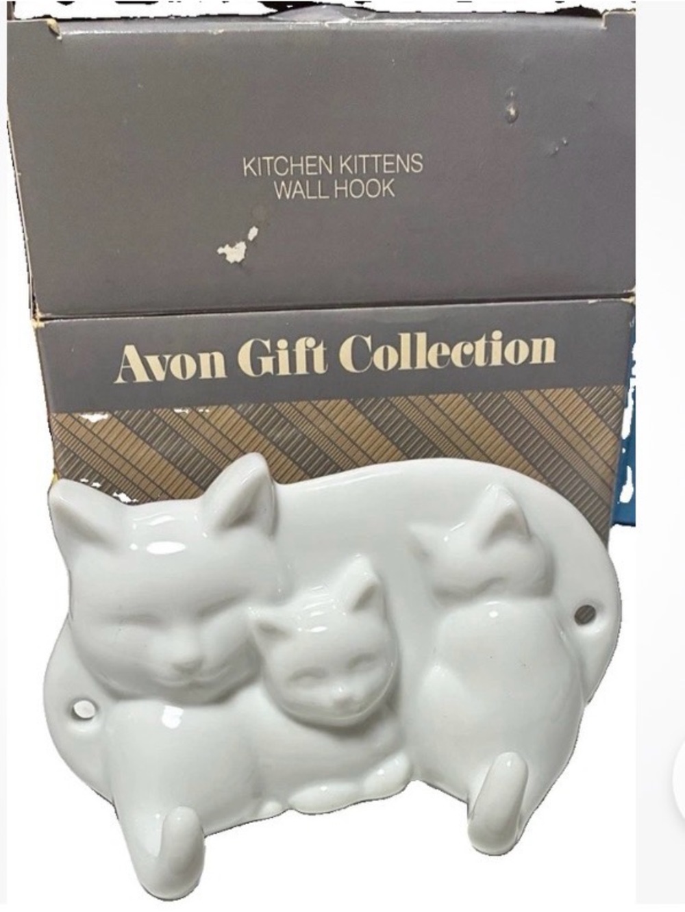 Avon Kitchen Kittens Wall Hook Ceramic White Cat Family Avon Gift Collection NIB